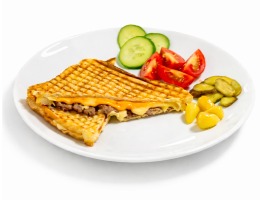 Cheddarlı Kavurmalı Tost 